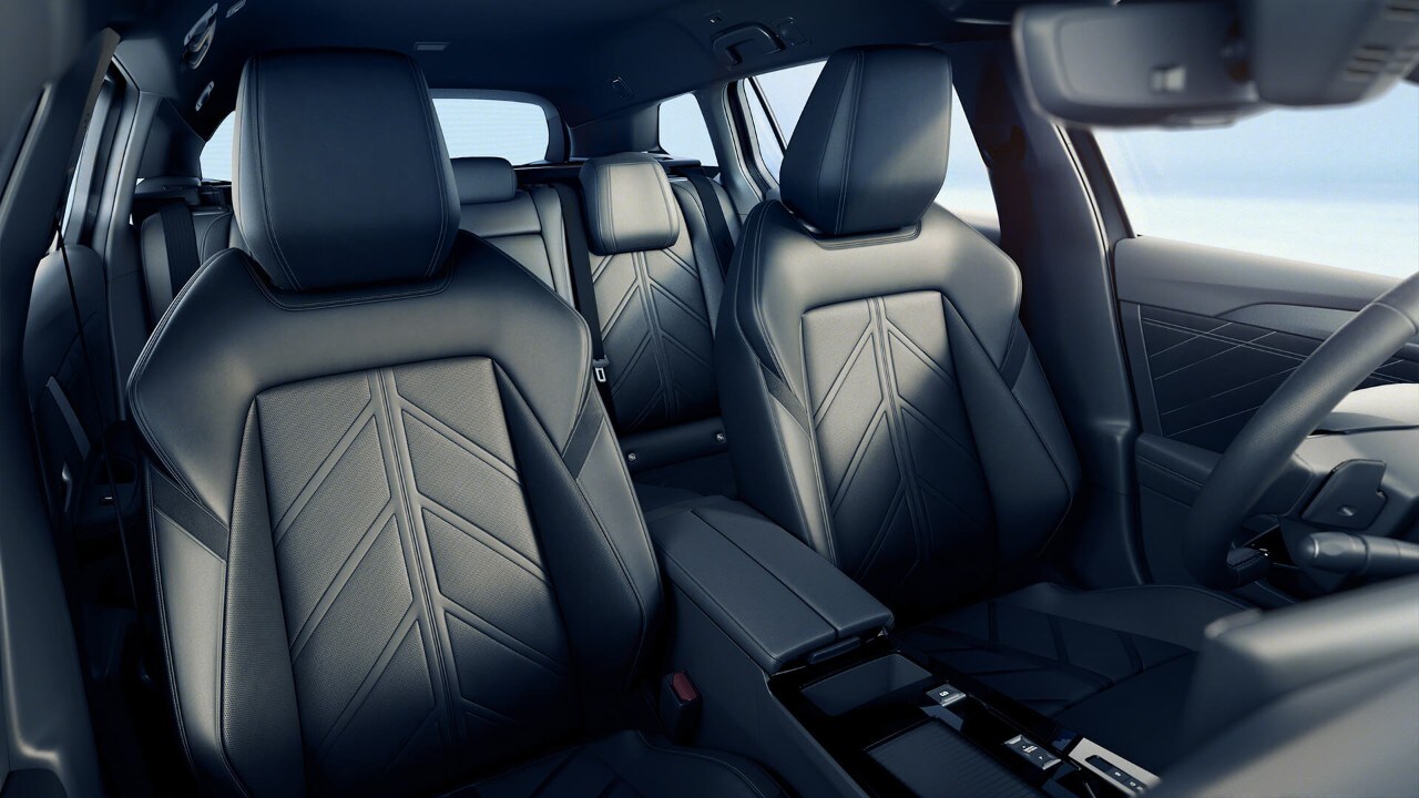 Vorderansicht der Sitze eines Opel Astra Sports Tourer